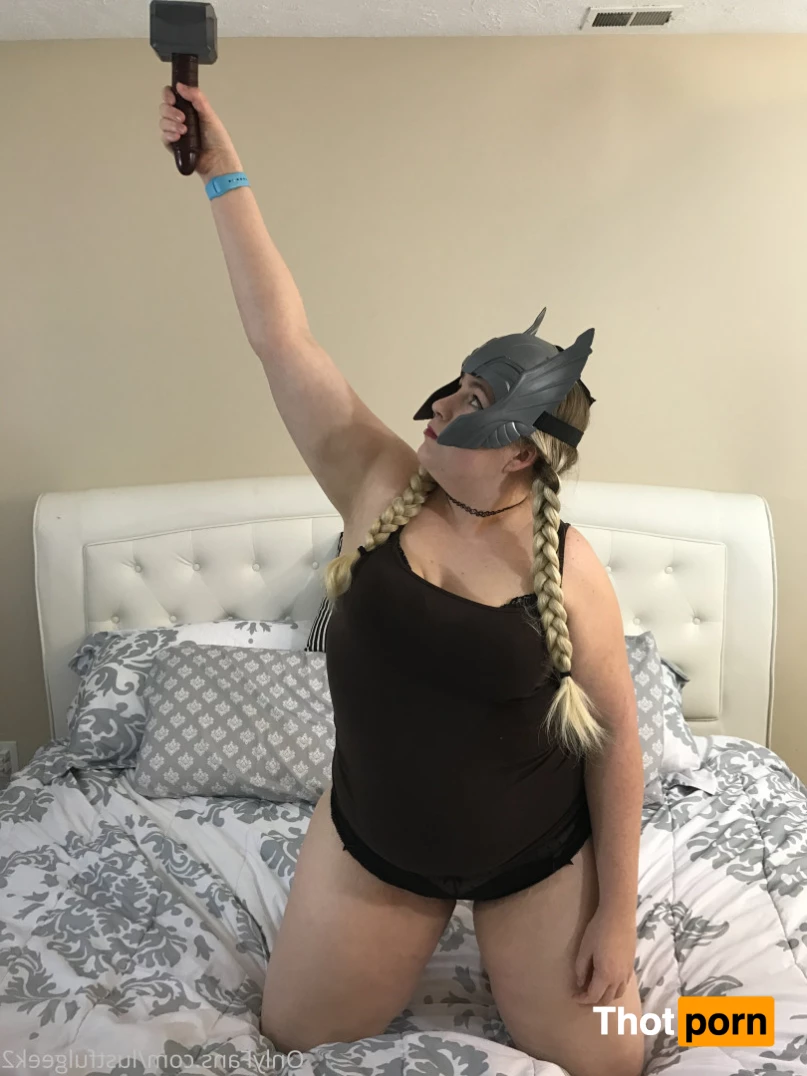 lustfulgeek2 5658359