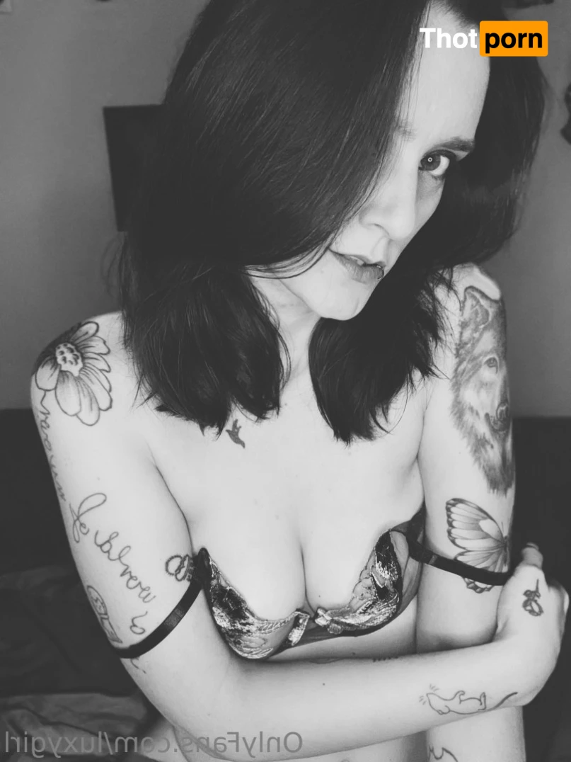 JessicaQuinn 15327352