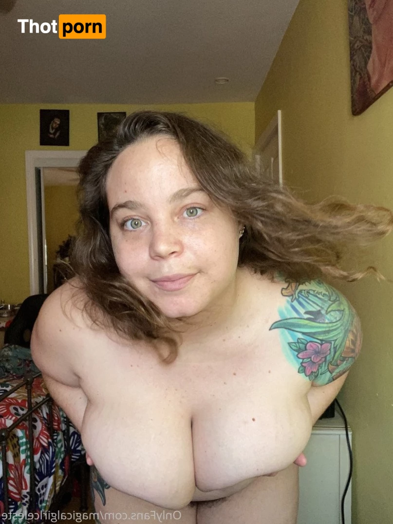 princess with fat 🍑👸🏼 5357351