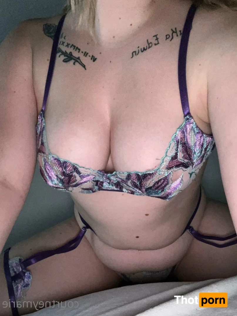 Courtney Marie 5437565