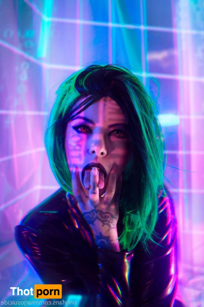 Marjo Suicide - FREE 5350794