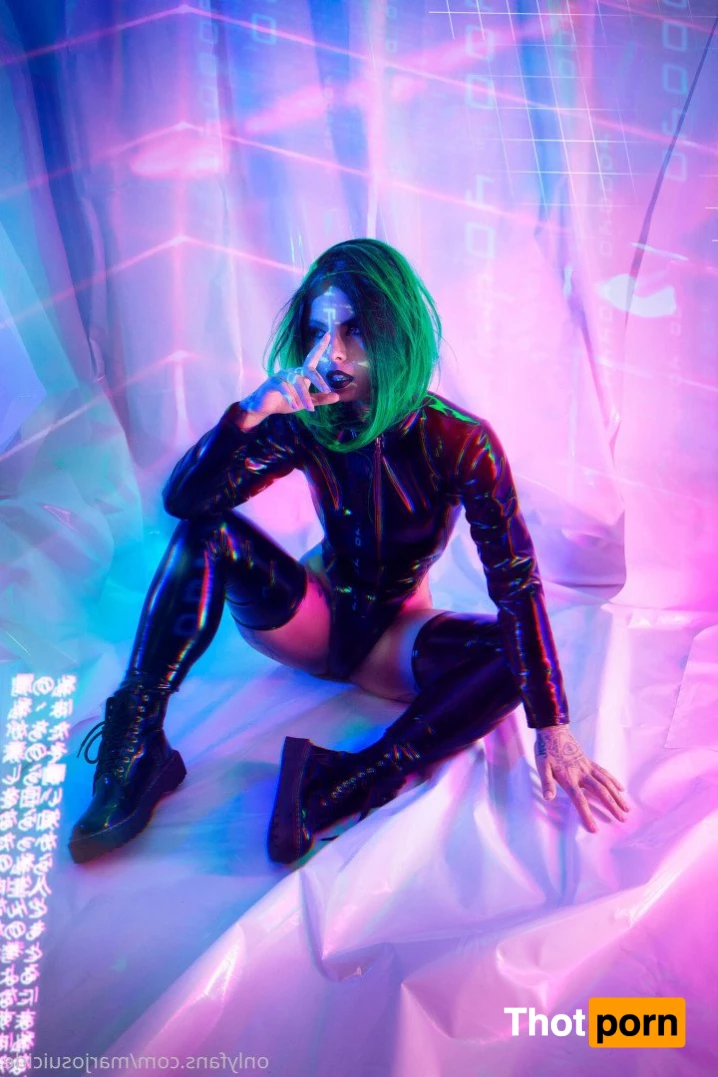 Marjo Suicide - FREE 5351094