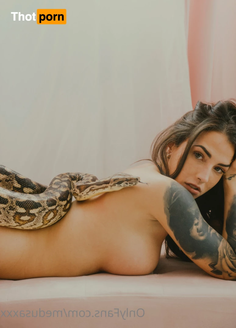 MEDUSAXXX😈​ 10813558