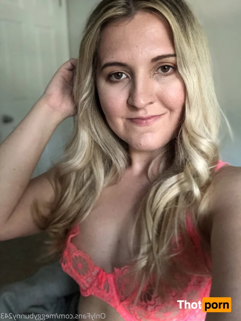 BIG BOOTY BLONDIE😇 5347702