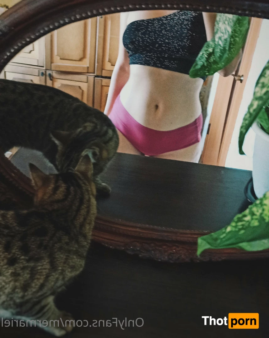 Voluptuous Ariel 5544679