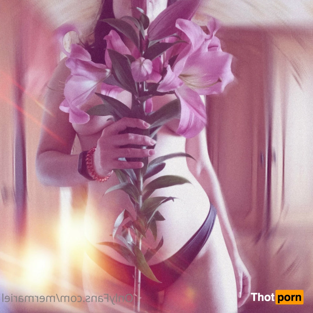 Voluptuous Ariel 5544817