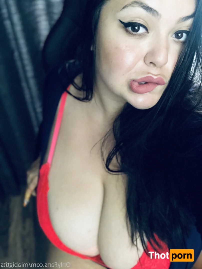 MiaBigTits 16092739