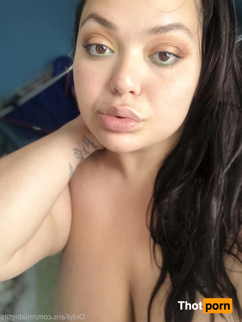 MiaBigTits 16095312