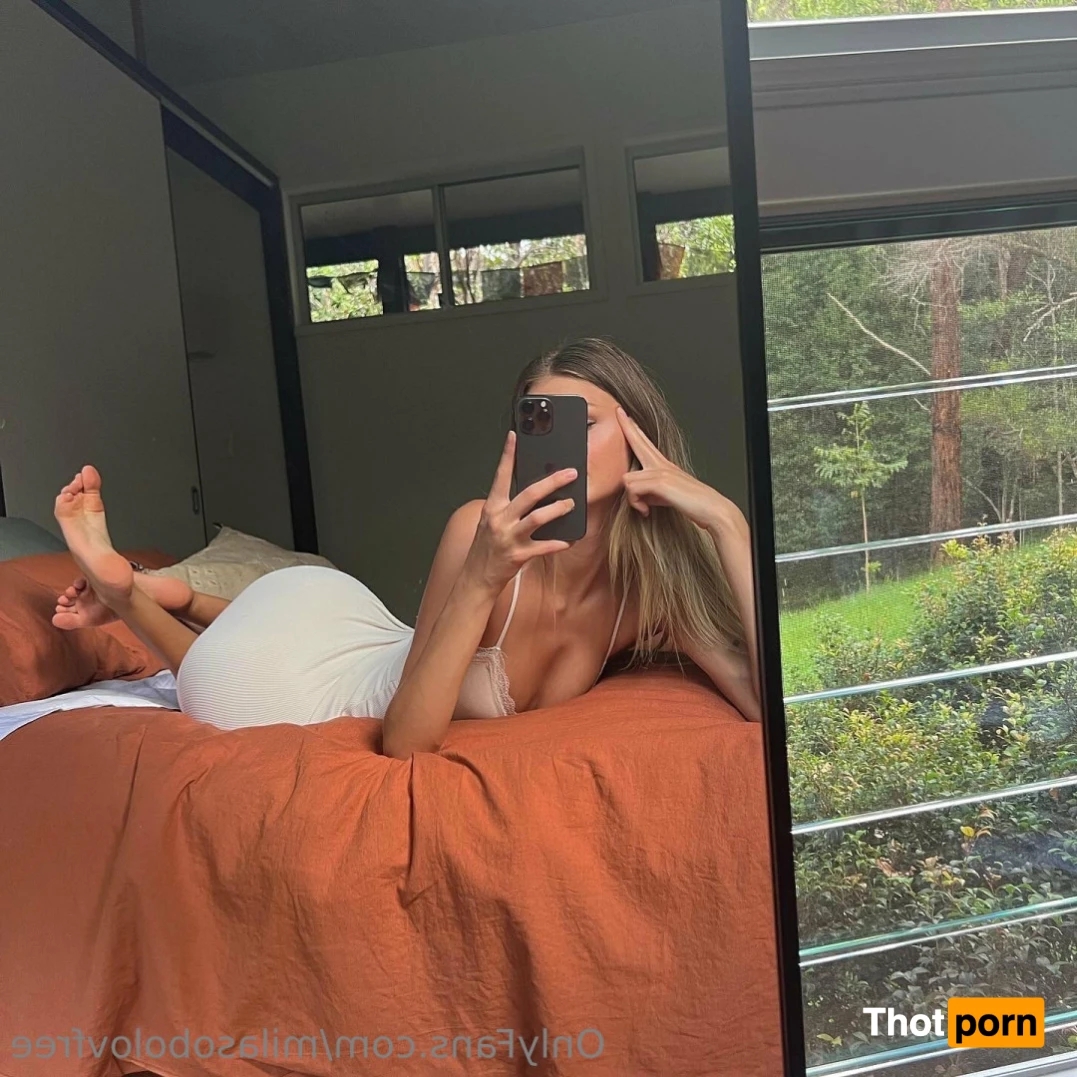 Mila Sobolov FREE 16134019