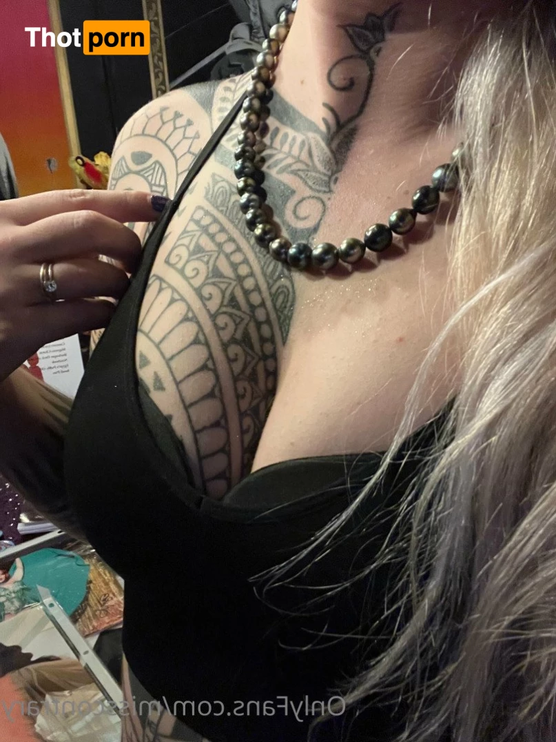 Miss Contrary • they/them 5484240