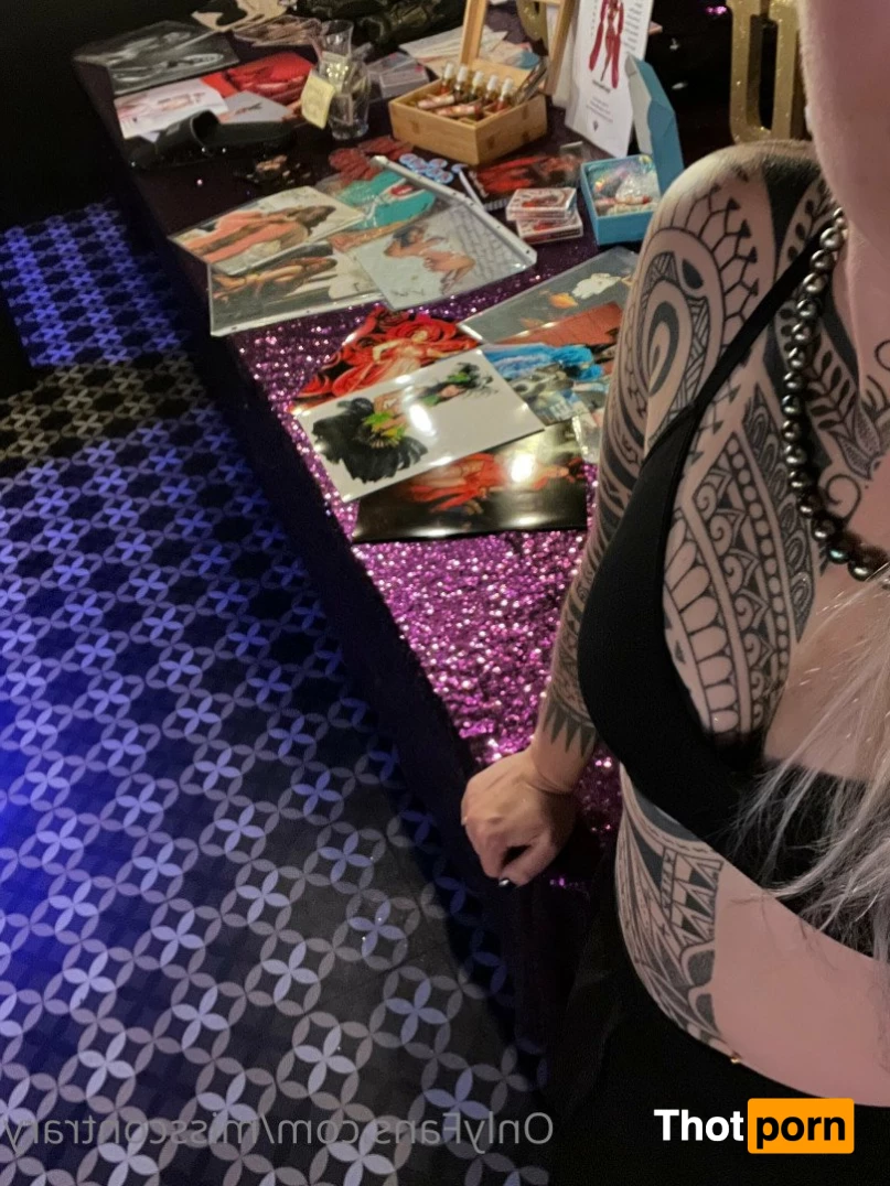 Miss Contrary • they/them 5484256