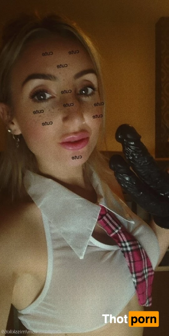 MISS KIKI Smoking Goddess 😻💦 5382189