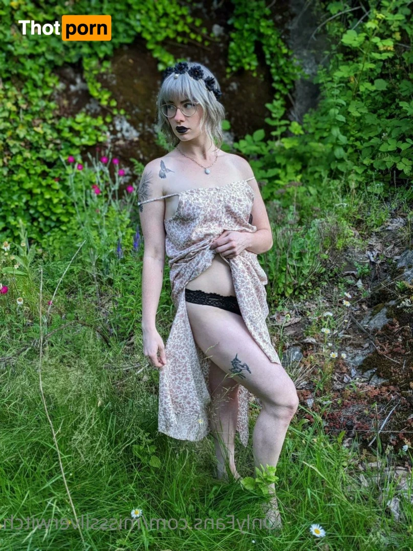 Miss Silver Witch 5381006