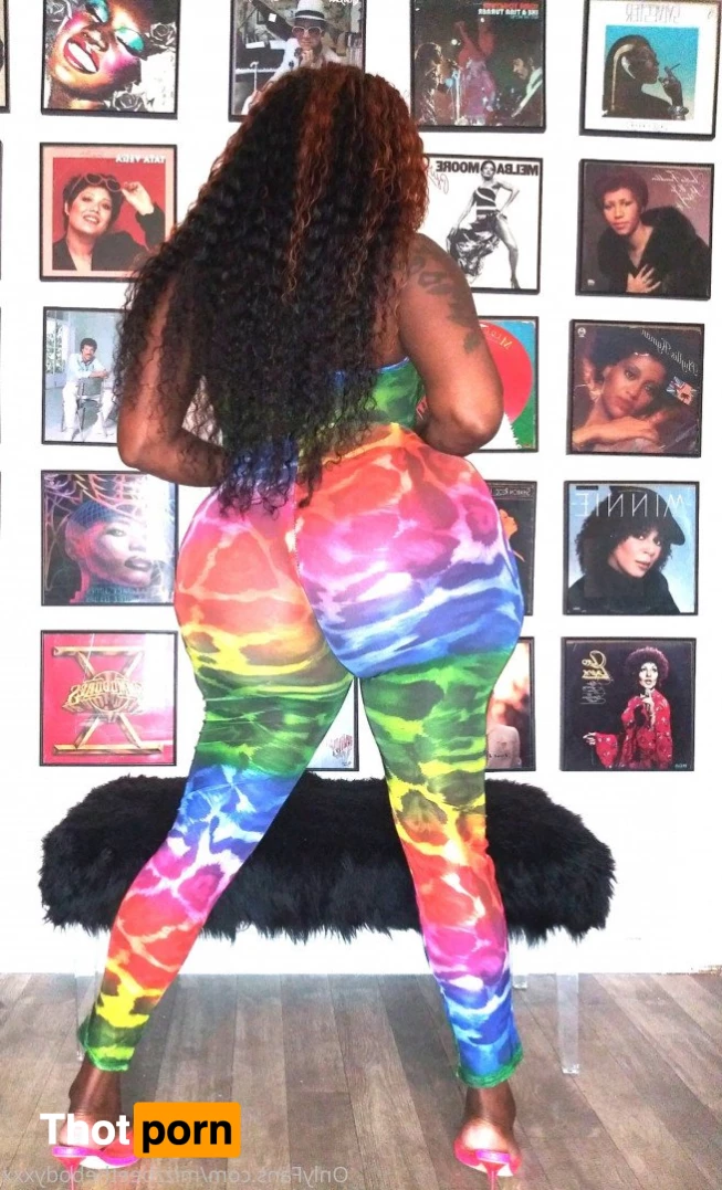 Mizzbeethebody 5368880