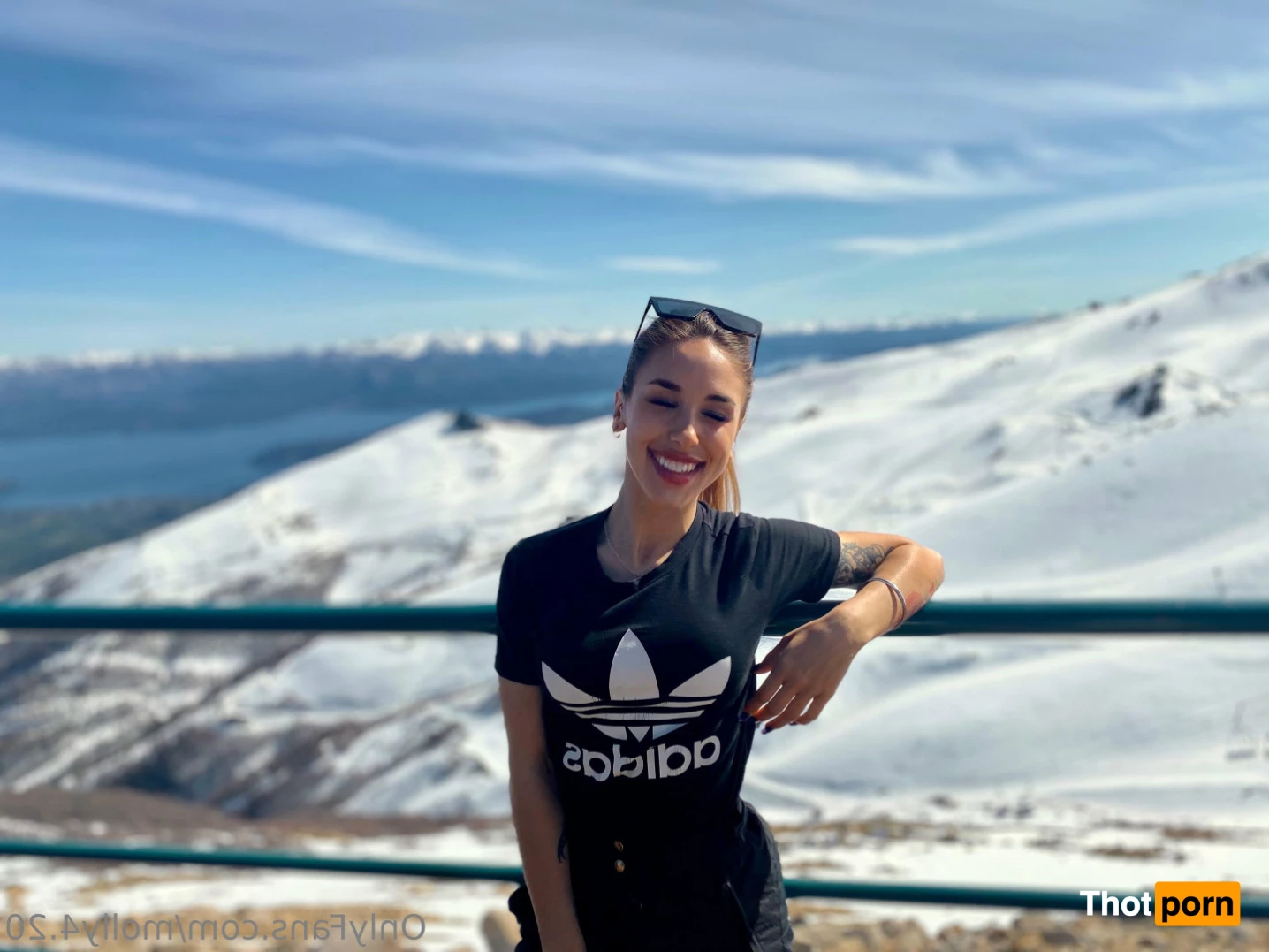 🅼🅾️🅻🅻🆈 7728041