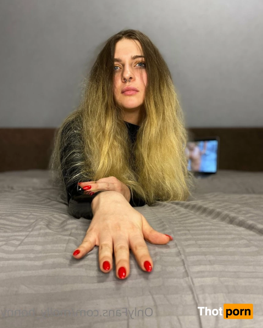 𝐌𝐨𝐥𝐥𝐲 𝐇𝐨𝐧𝐧𝐲 5385199