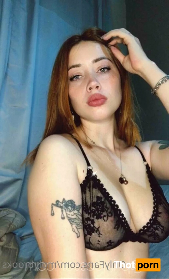 Molly Brooks 5320679