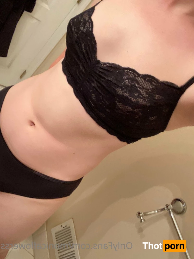 Monicaflowerss 5434244