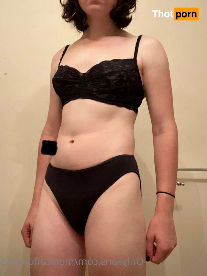 Monicaflowerss 5434446