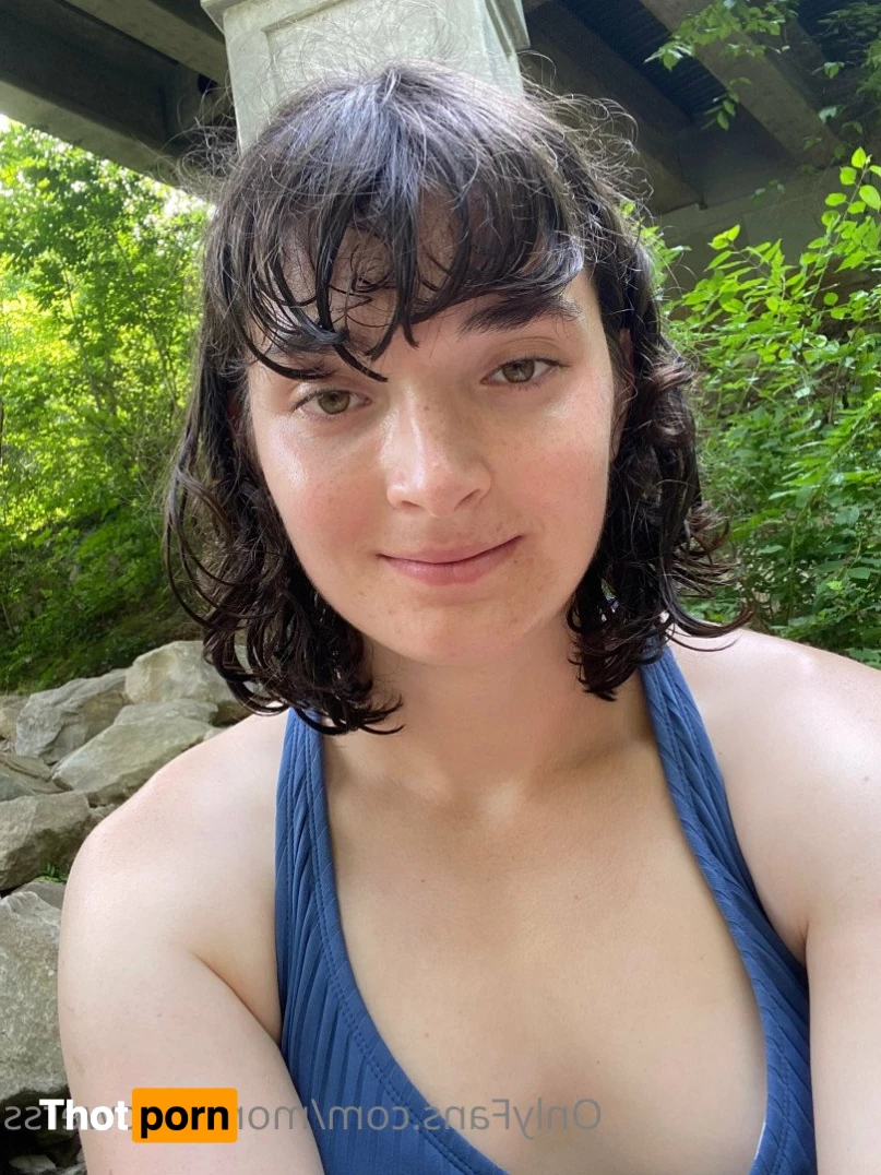 Monicaflowerss 5434505