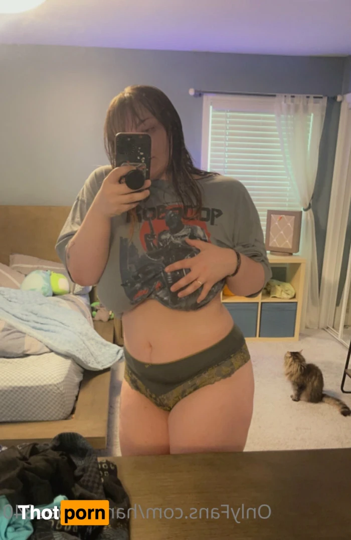 Hannah Bee 🌻🐝 13518014