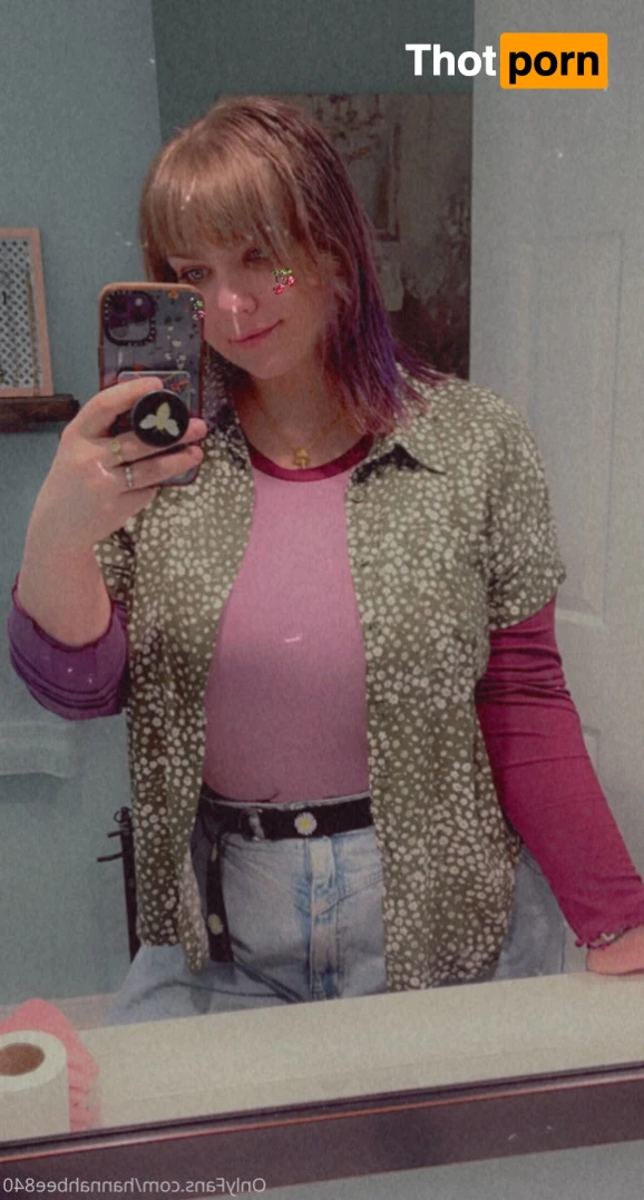 Hannah Bee 🌻🐝 13525604