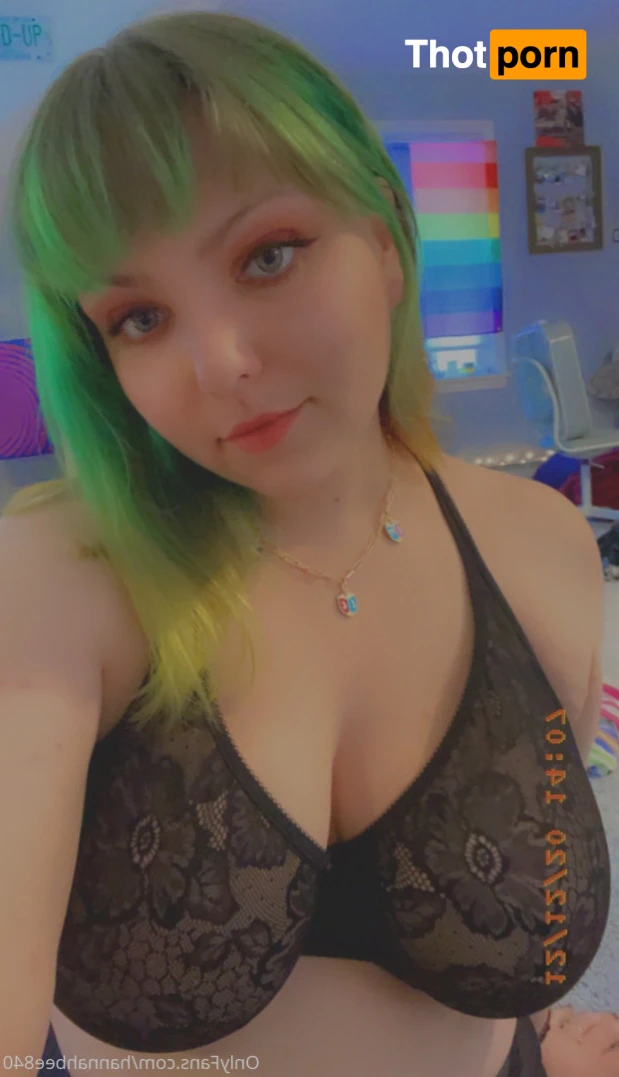 Hannah Bee 🌻🐝 13530842