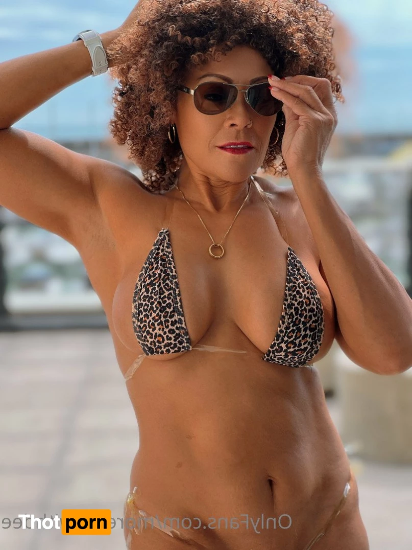 MoreFunWithDee 5475188