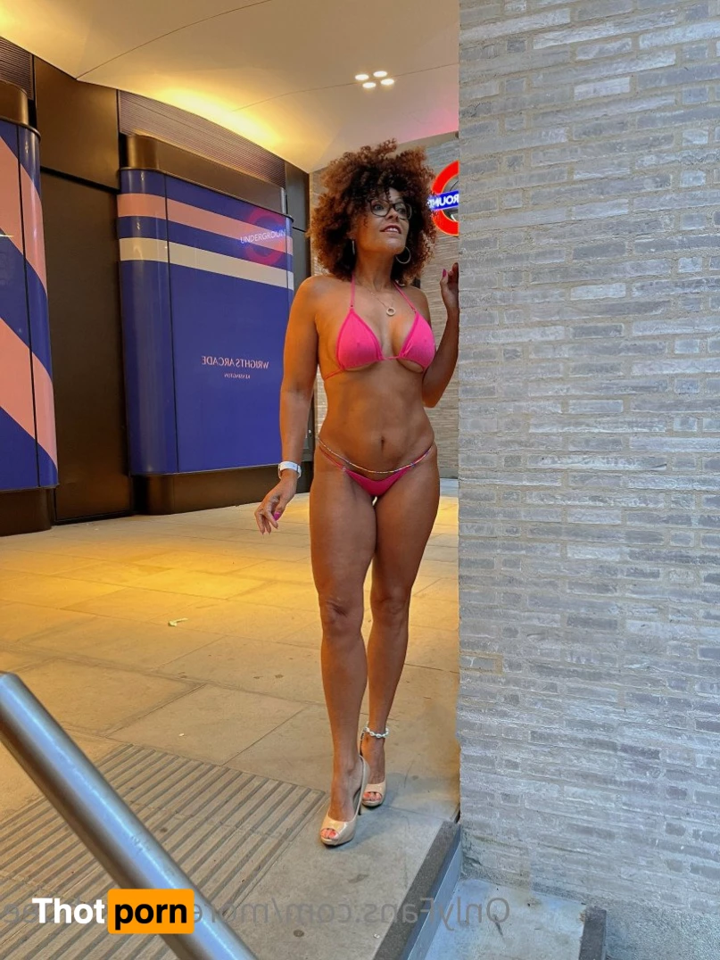 MoreFunWithDee 5475446