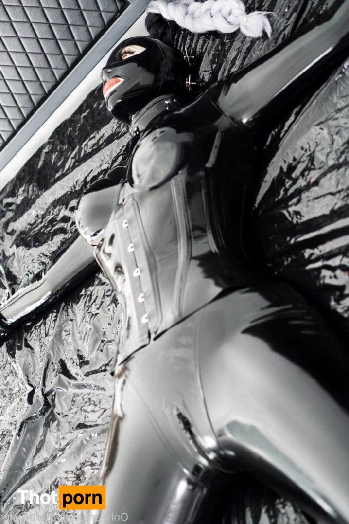 Morticia Fox 9306457