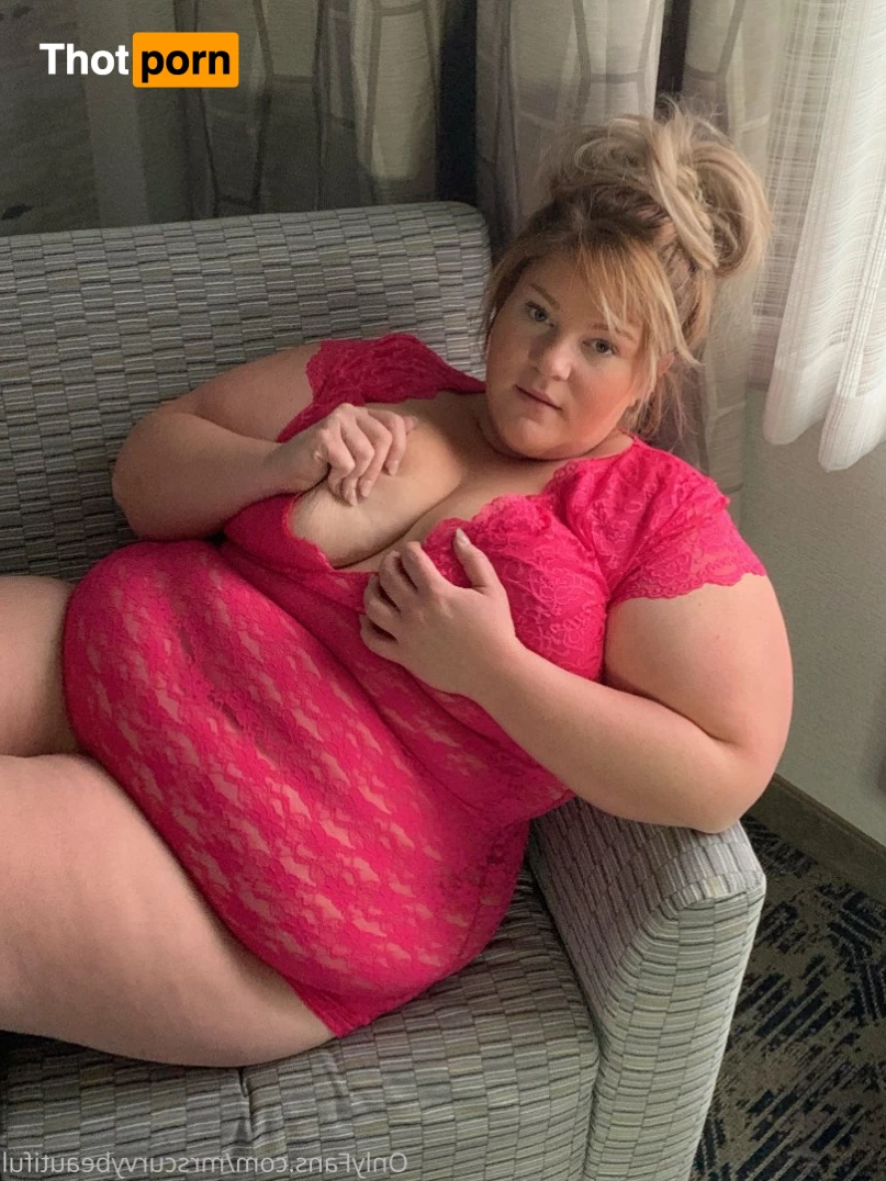 mrscurvybeautiful 5381356