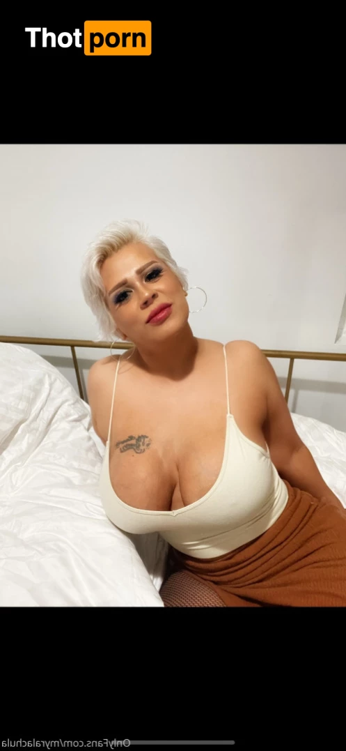 la Chula Myra 9299561