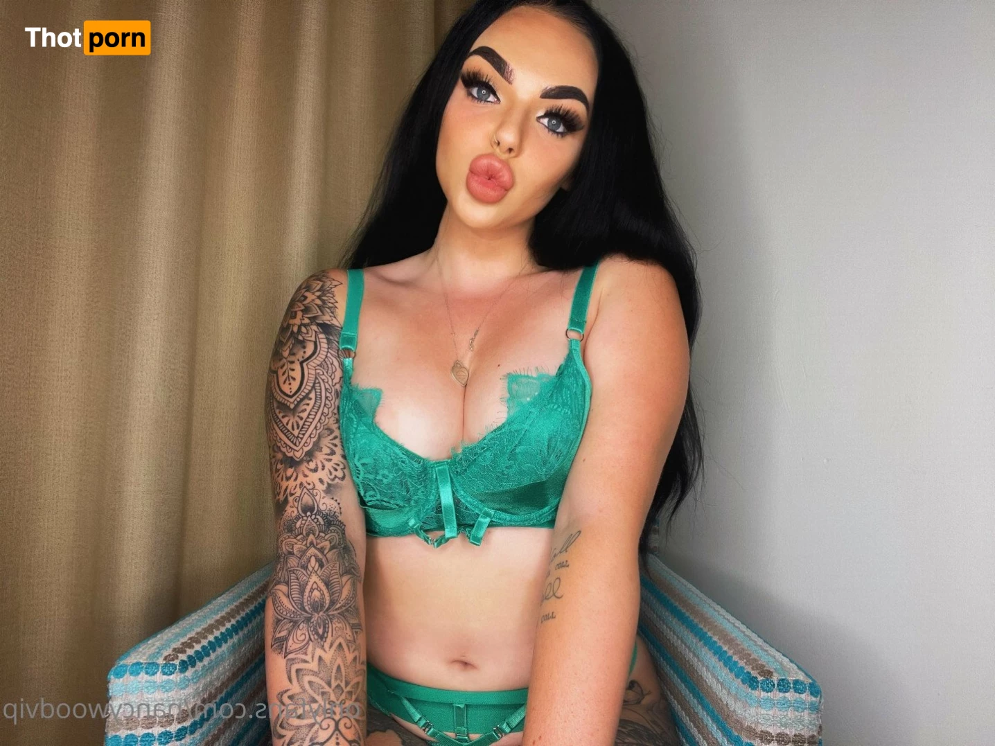 DONT TELL YOUR GIRLFRIEND 🤭 5376486