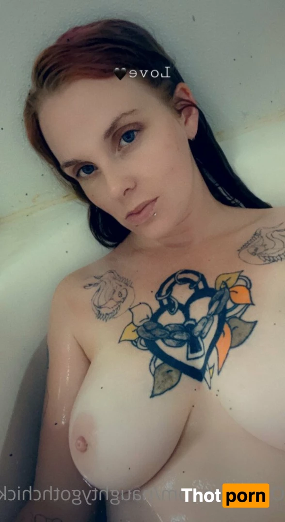 NaughtyGothChick 5425066