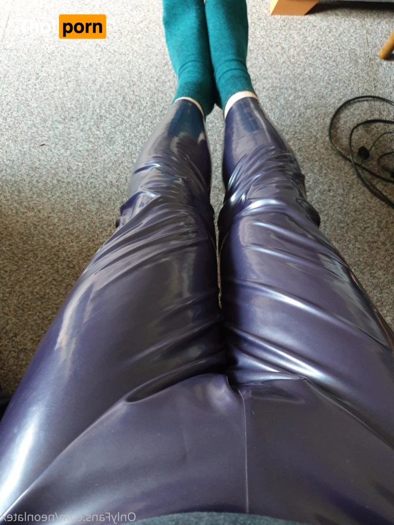 NeonLatex 5068406