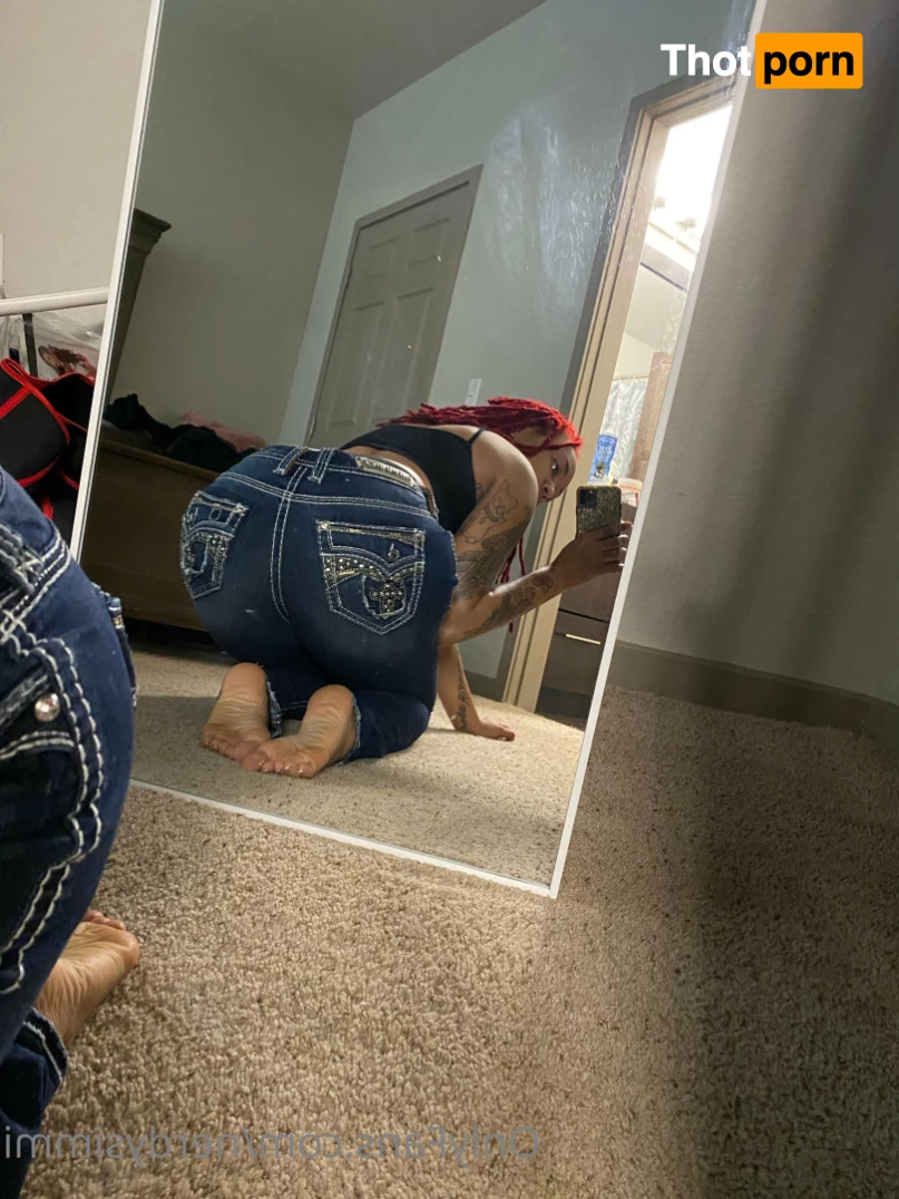 Simmi The Nerd🤓 5526202