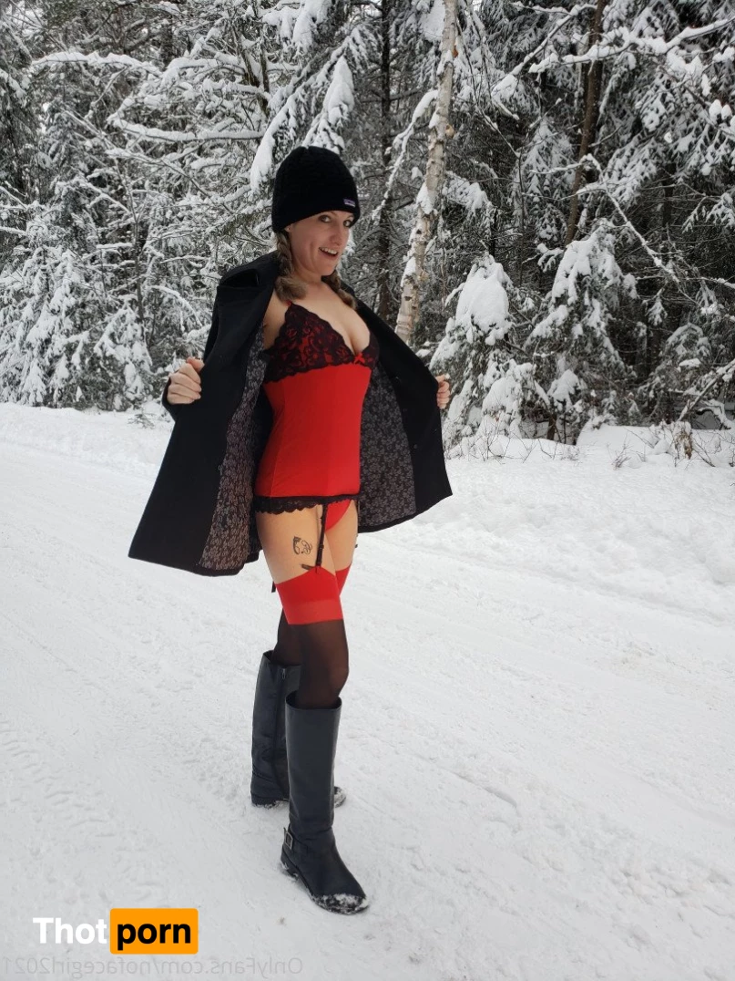 Kendra Loves 5272706