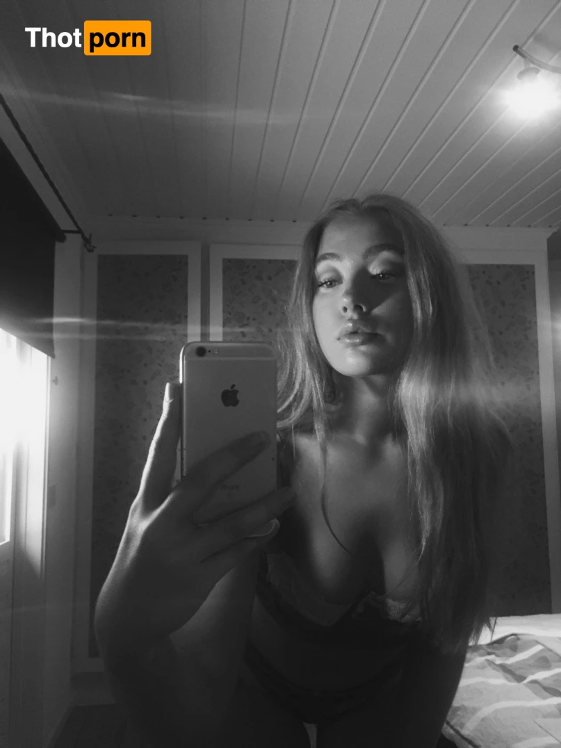 numberonemermaid 5405393