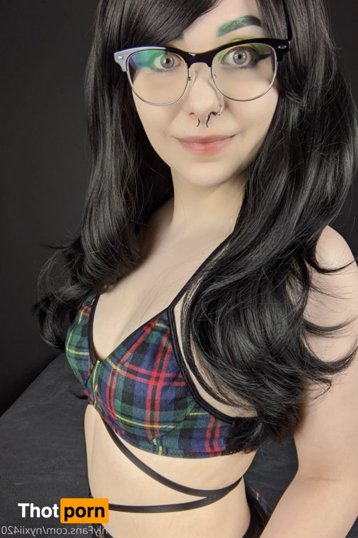 Nyxii 🎬Porn on wall🎥 16355313