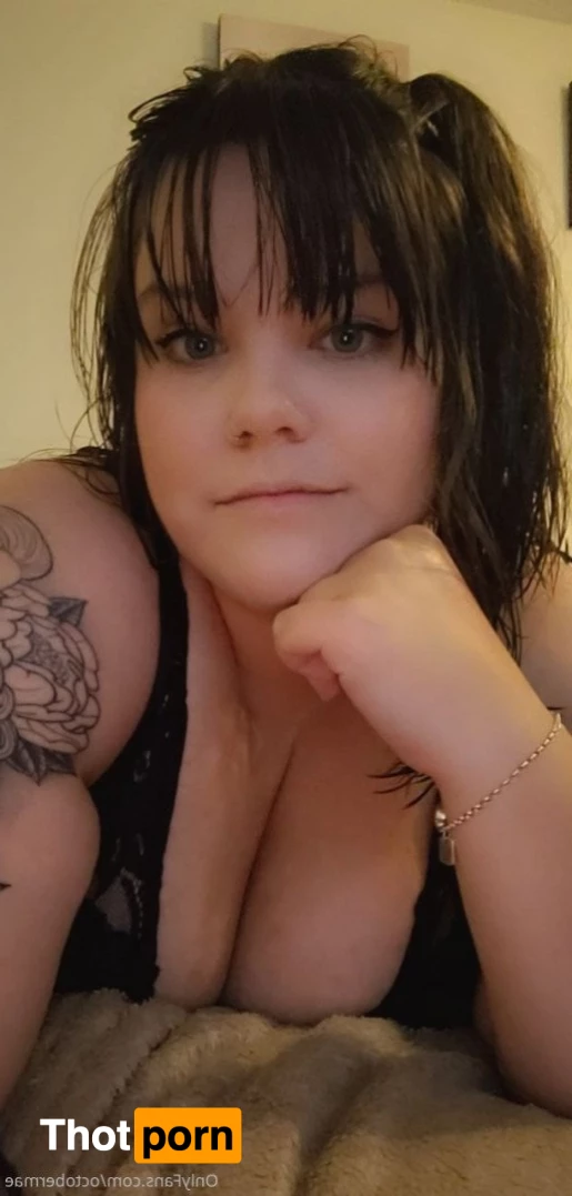 October  Mae 5288148