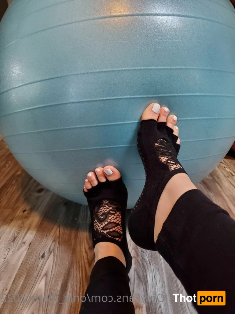 only_feetpc2022 5309497