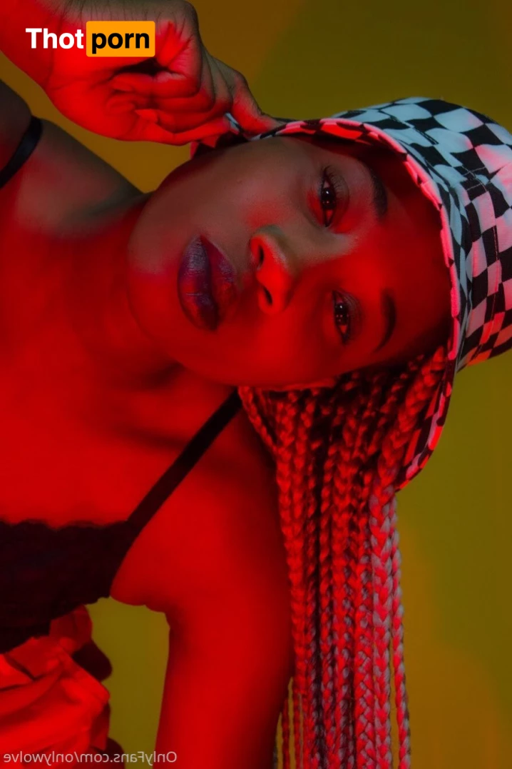 O N L Y W O L V E 5520563