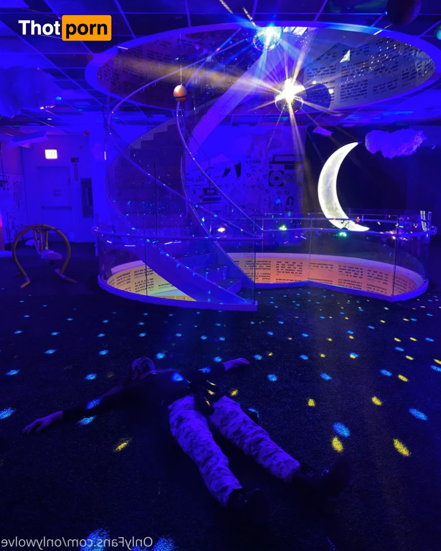 O N L Y W O L V E 5520576