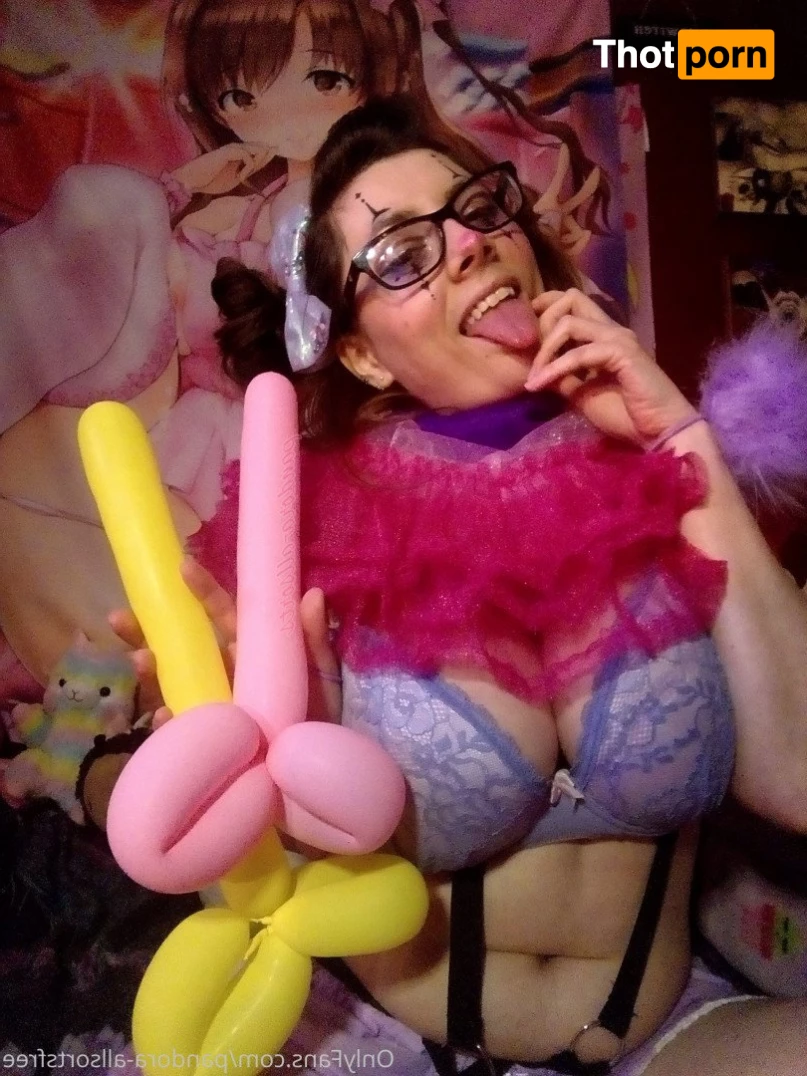 anime-tiddied kink princess 👑 5354953