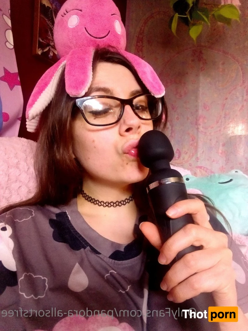 anime-tiddied kink princess 👑 5355171