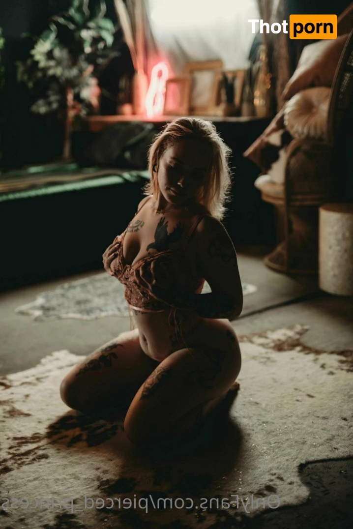 Alexa 🌻🌒 5269555