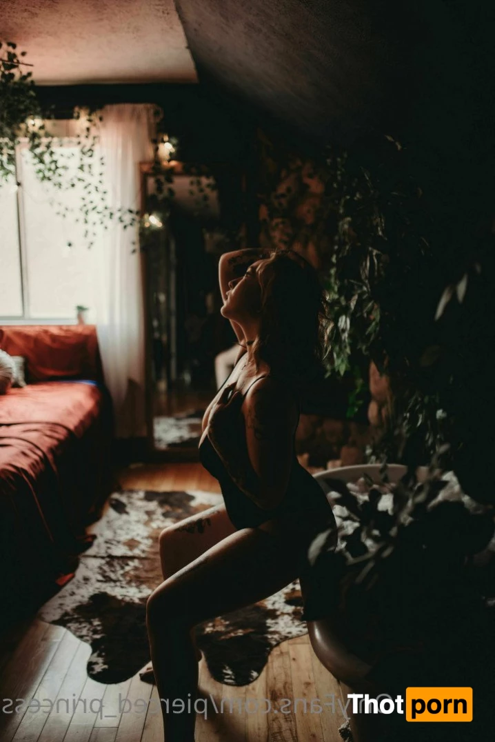 Alexa 🌻🌒 5269580