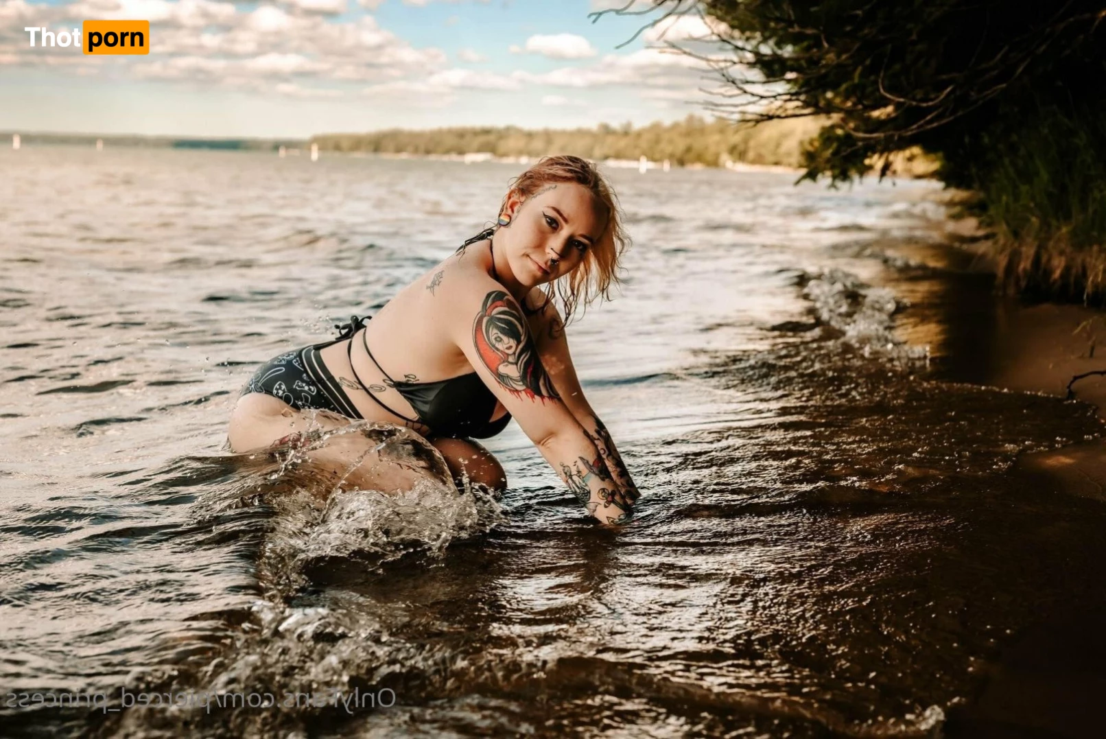 Alexa 🌻🌒 5269827