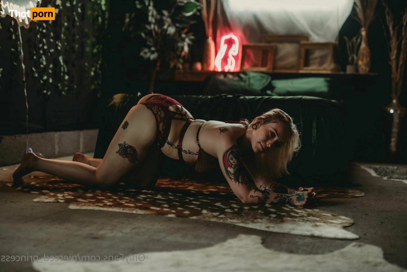 Alexa 🌻🌒 5269838