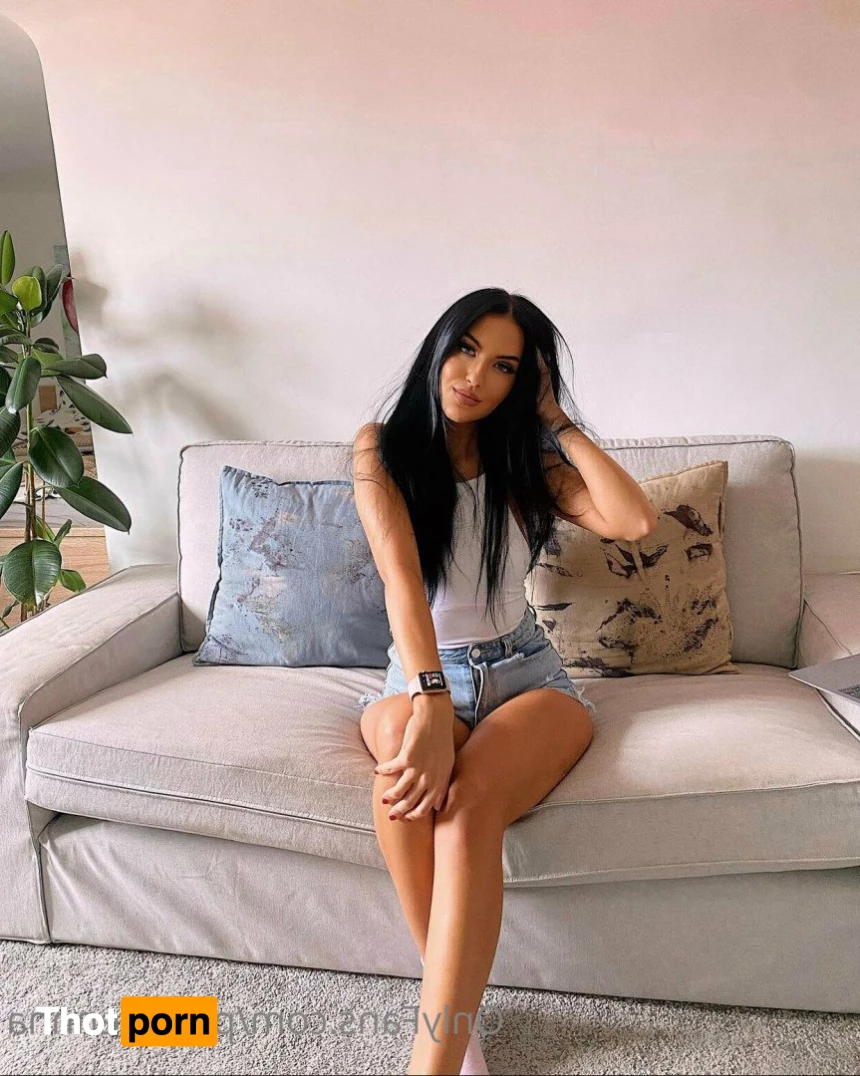 Polly 👅 FREE 5052335